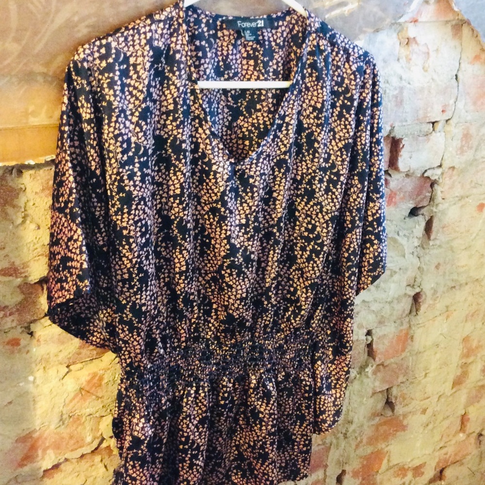 Forever 21 Floral Top Size L